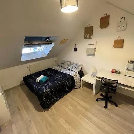 Maison 3 * 라발